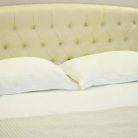 Garden Hotel Polisi i Vogel